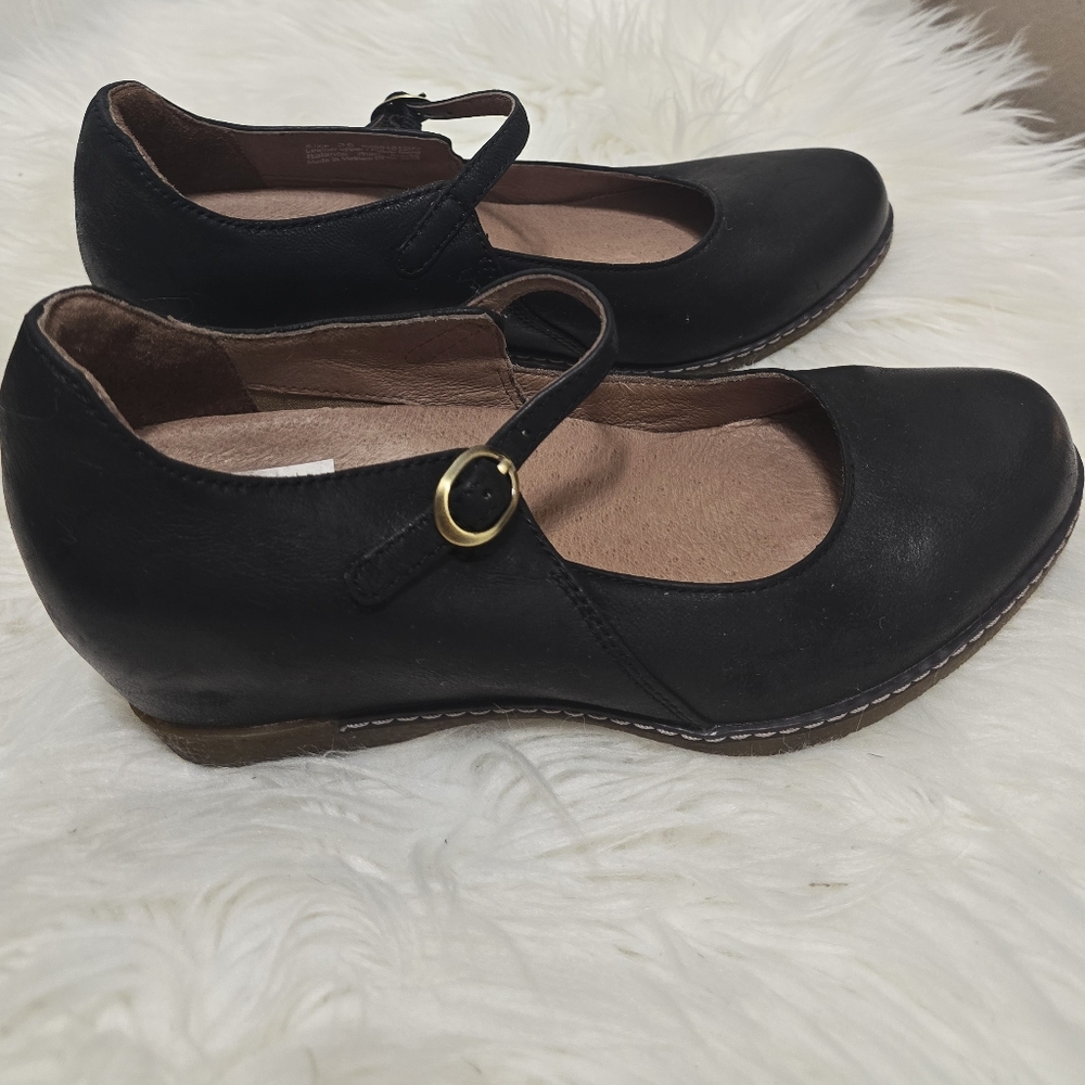 Dansko Mary Jane Womens Black Leather Wedge Shoe Size 36 - Picture 4 of 10